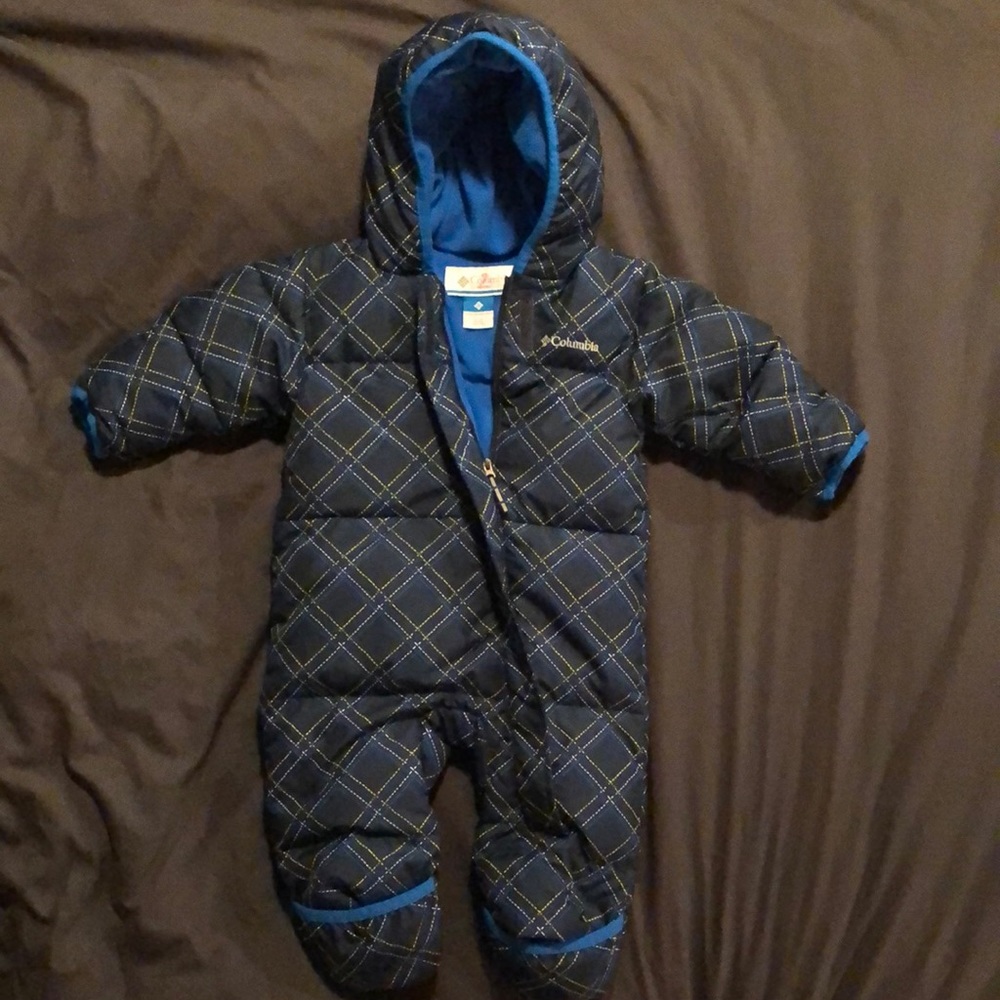 Columbia insulated body suit, hooded
